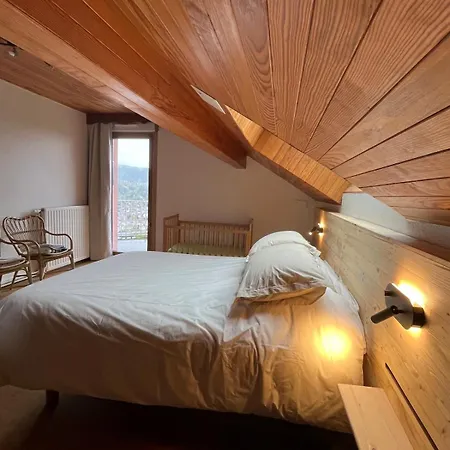 Aux Balcons Des Xettes *