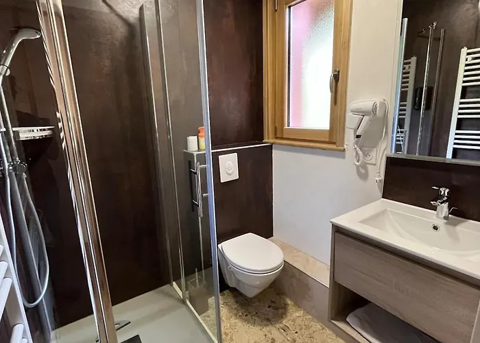 Aux Balcons Des Xettes